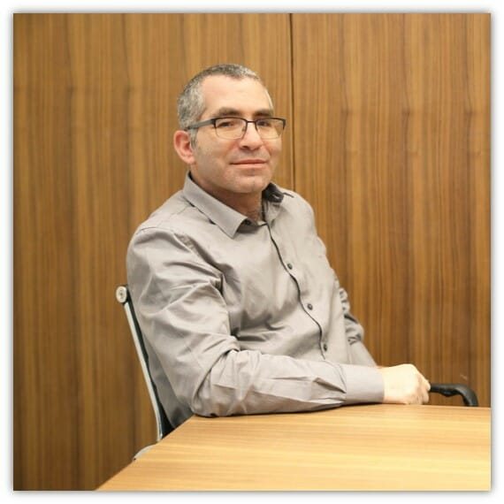 דיוקן של עו"ד ענר יקותיאל